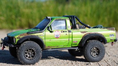 Old Axial Scx10 Toyota Hilux – Morning Summer Joy